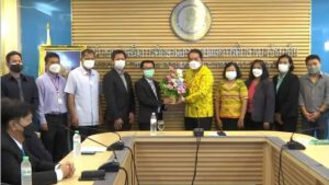 ร่วมแสดงความยินดีและรับมอบนโยบายจากเลขาธิการ กศน.